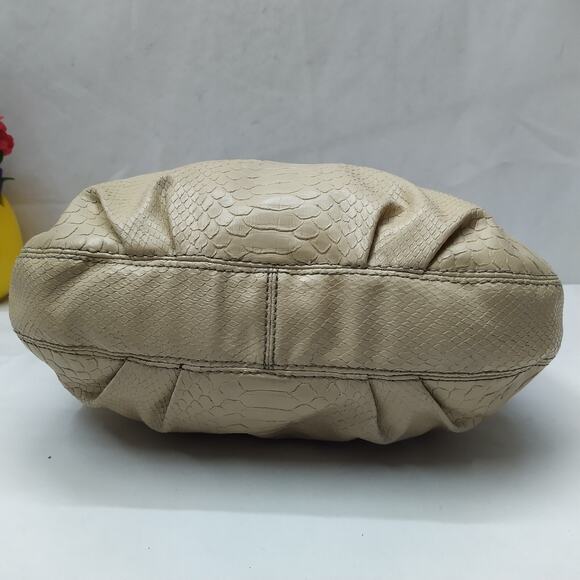 Marc by Marc Jacobs Hillier Beige Leather Snakeskin Embossed Shoulder Bag - Picture 6 of 16